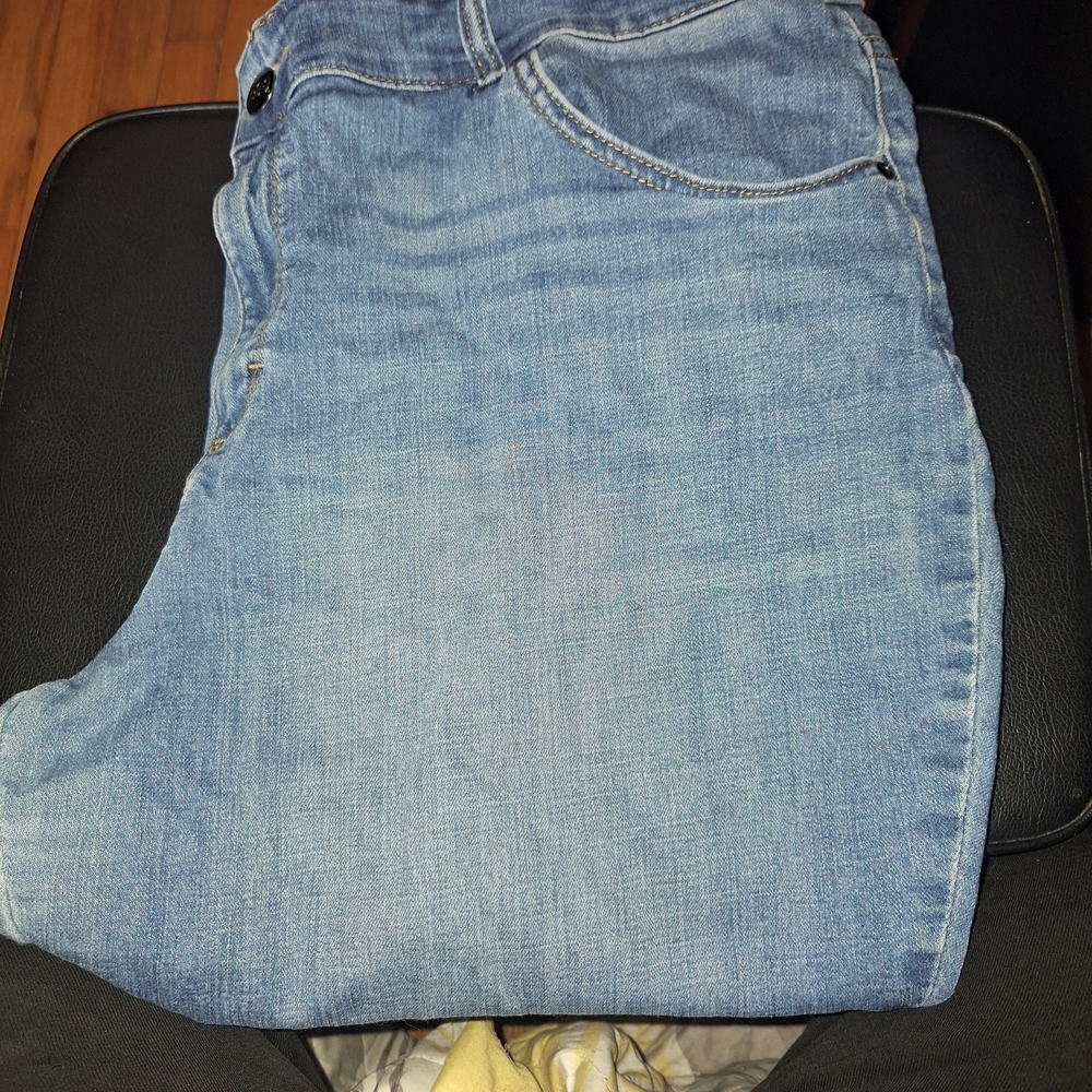 Lee Mid-Rise Jeans - Size 16-18 - Light Wash